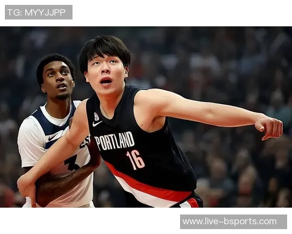 杨瀚森专注肉搏对抗亚当斯展现出色效果谁也别跳的战术策略分析 杨瀚森专注肉搏对抗亚当斯展现出色效果谁也别跳的战术策略分析