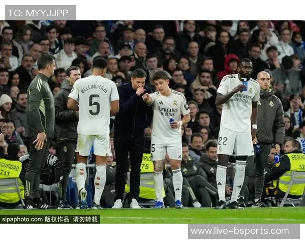 西超杯历史进球榜揭晓梅西14球领跑本泽马紧随其后莱万位列第三